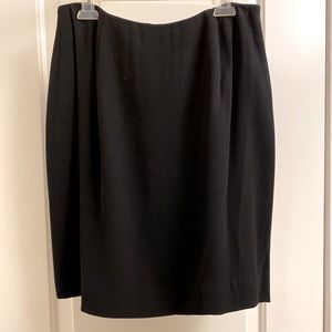 Valerie Stevens classic black pencil skirt, with kick pleat. Size - 8P
